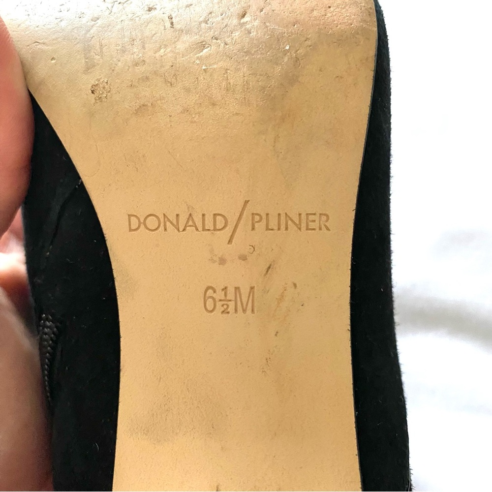 Donald/Pliner Fayla Ankle Boot - Picture 8 of 10